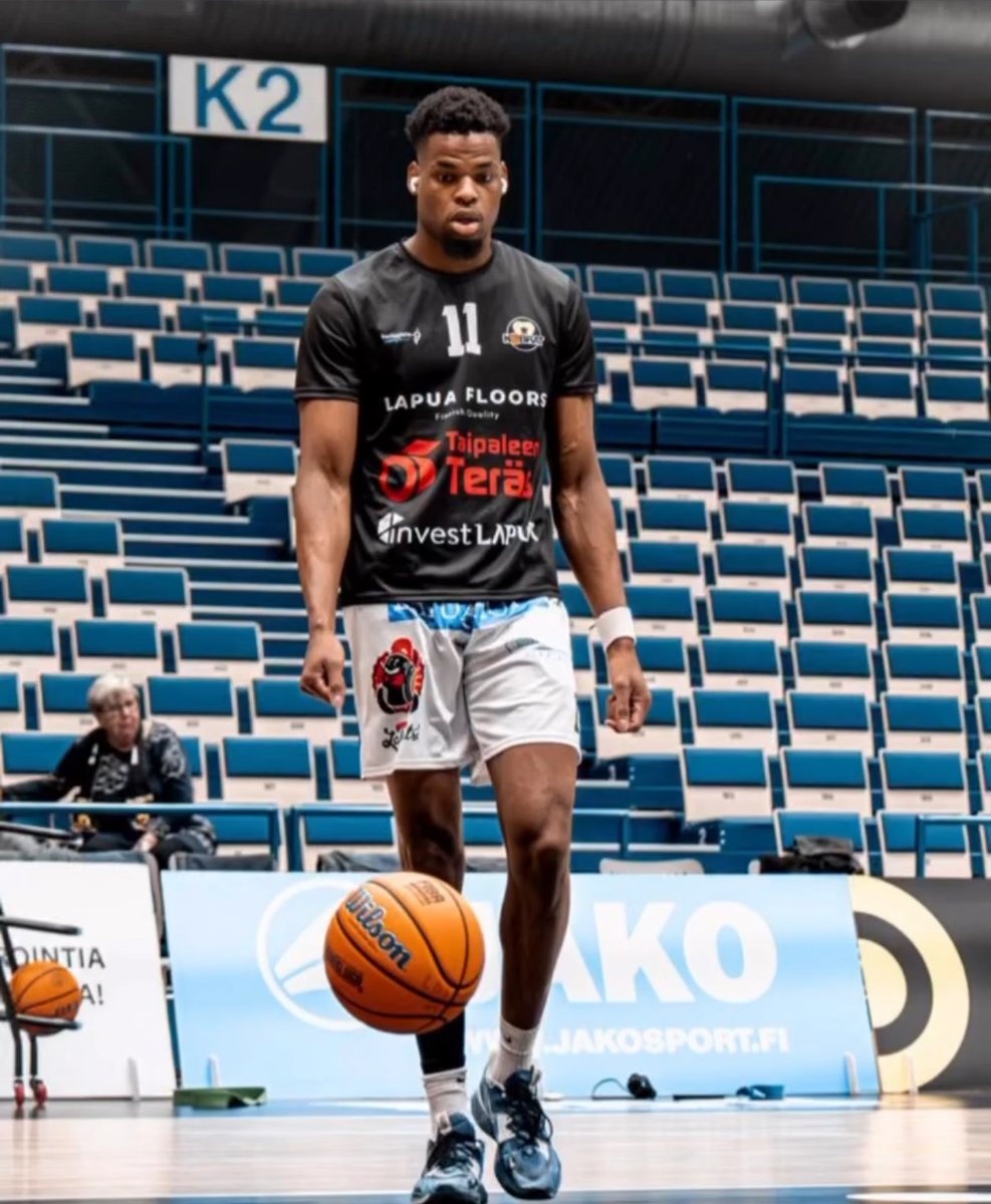 Theo Akwuba had another 𝗦𝗧𝗥𝗢𝗡𝗚 effort in the <a href="/Korisliiga/">Korisliiga</a>  over the weekend💪

𝟏𝟎 pts 
𝟏𝟓 reb 
 𝟒 blk

#GoHAM || <a href="/takwuba1/">Theo Akwuba🇳🇬</a>