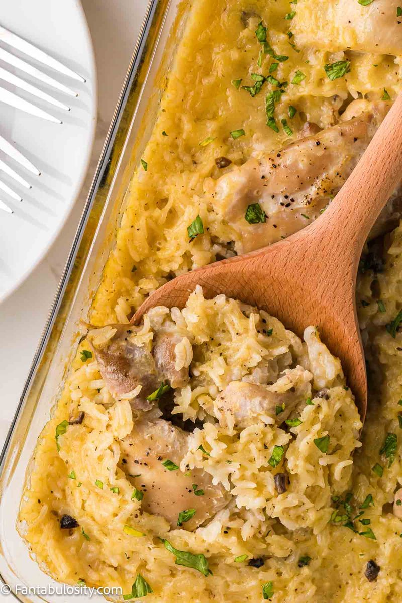 FantabulosityJB's tweet photo. It doesn't get much better than this old-fashioned chicken and rice casserole! Here's how to make it: https://t.co/Cj9bnq8ZyG
#chickenandrice #casserole #oldfashioned https://t.co/5Z2cxmoFFF