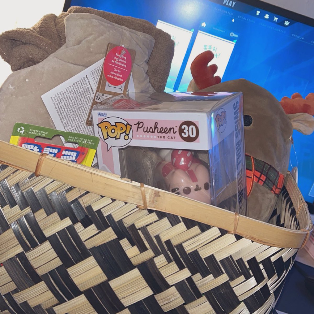 He got me a Boo Basket🥰 hihihihi