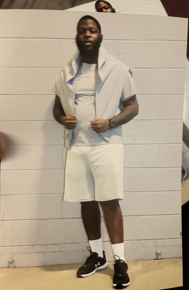 BuckNeef's tweet photo. Free the goldenchild 🔓 https://t.co/MOdm4VqOjY