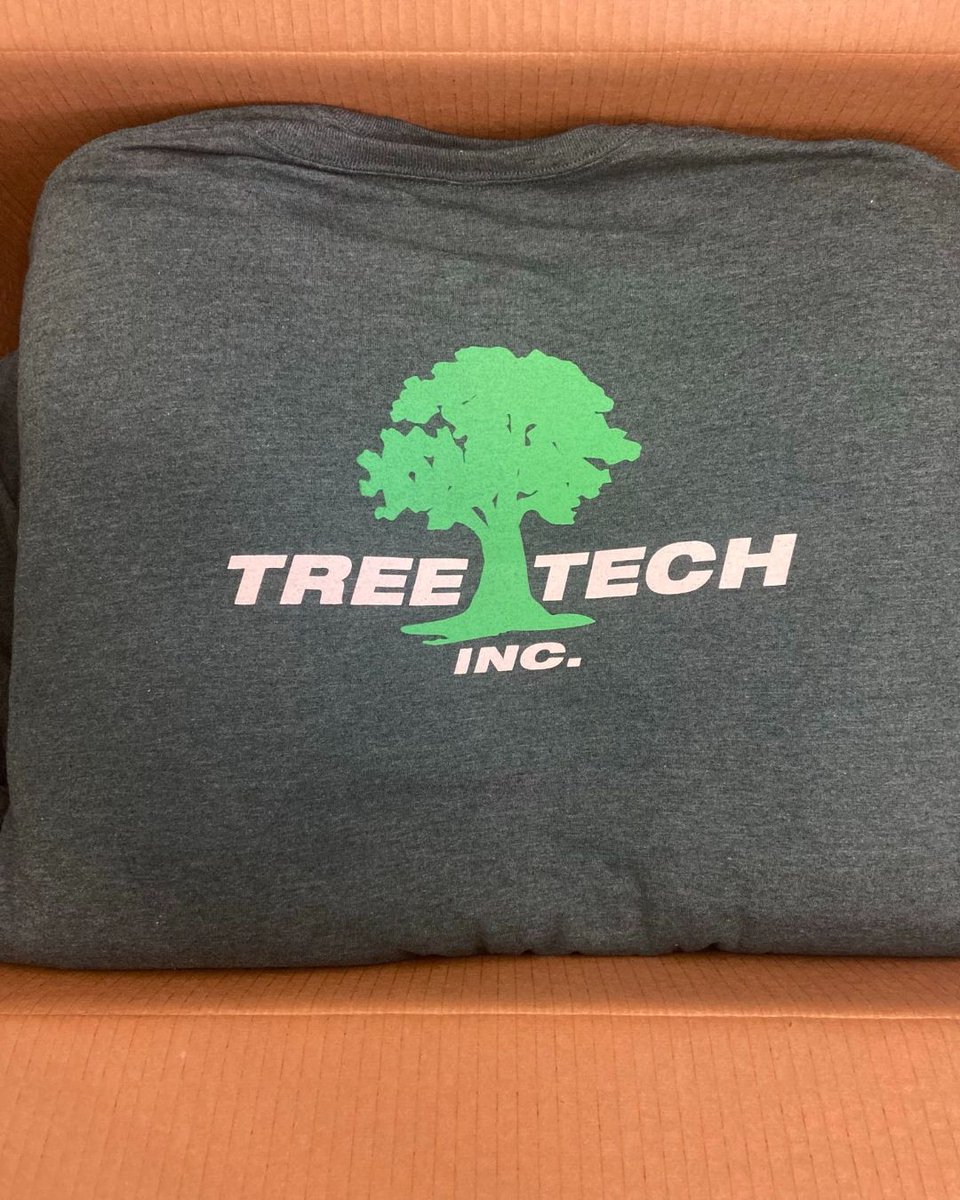 Inkdstores's tweet photo. It's bittersweet when you watch your client and shirts you've made, try and save a 200+ year old tree you adore. #custom #tshirts #treetech https://t.co/eT23KBMtEL