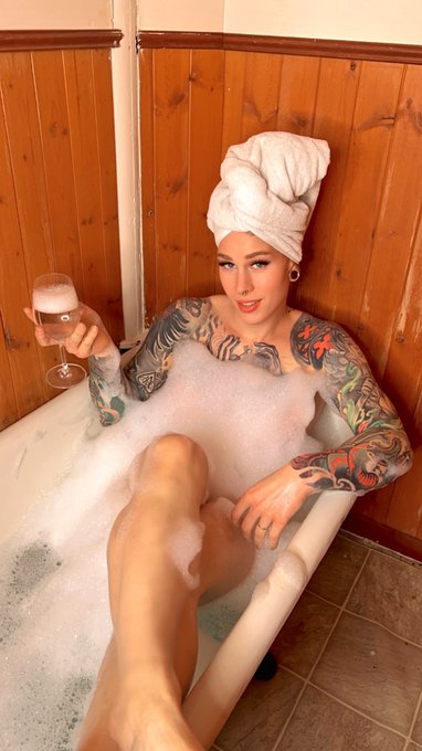 Indulging in some 'me time' like a queen! 🛀🍷✨"Pampering myself with a soothing bath, a glass of wine<a href="/tag/smile"class="tags"><span>#smile</span></a><a href="/tag/model"class="tags"><span>#model</span></a><a href="/tag/beauty"class="tags"><span>#beauty</span></a><a href="/tag/metime"class="tags"><span>#metime</span></a><a href="/tag/babe"class="tags"><span>#babe</span></a><a href="/tag/inkedbabes"class="tags"><span>#inkedbabes</span></a>