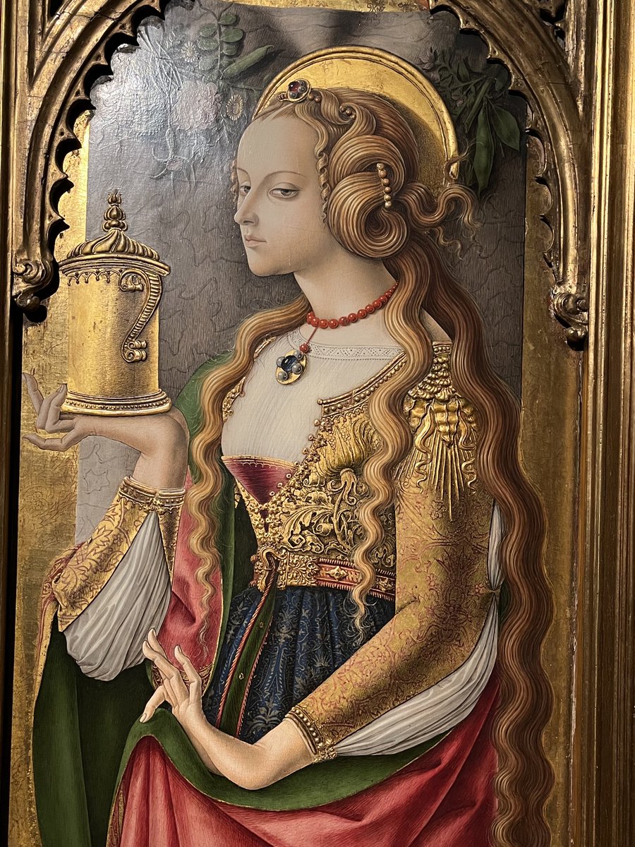 Une très belle Marie Madeleine par Carlo Crivelli (XVe siècle) au Rijksmuseum, les collections du Moyen Âge y sont splendides, plein d’autres photos à venir. ⁦<a href="/rijksmuseum/">Rijksmuseum</a>⁩