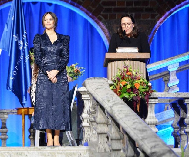 ПРИНЦЕССА СОФИЯ ПОХВАЛИЛА МЕДСЕСТЕР НА ВЫПУСКНОЙ ЦЕРЕМОНИИ СОФИАХЕММЕТ
royals-mag.ru/22579/