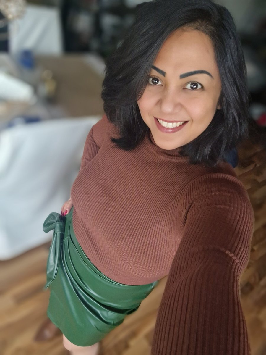 VipQueen33's tweet photo. Autumn is here 🍂🍂🍂🍂 have a nice day 🌞 🥰 😉 😏 ❤️ 🌞 🥰 😉 #gooafternoon #schönennnachmittag #autumnvibes🍁 #herbst #october2023 #Oktober2023 #business #meeting #liveyourlife #ilovemyjob❤️ #ilovemylife❤️ #enjoyeverysinglemoment #thankful #grateful #blessed #memyselfandi https://t.co/uPNyDo2D2l