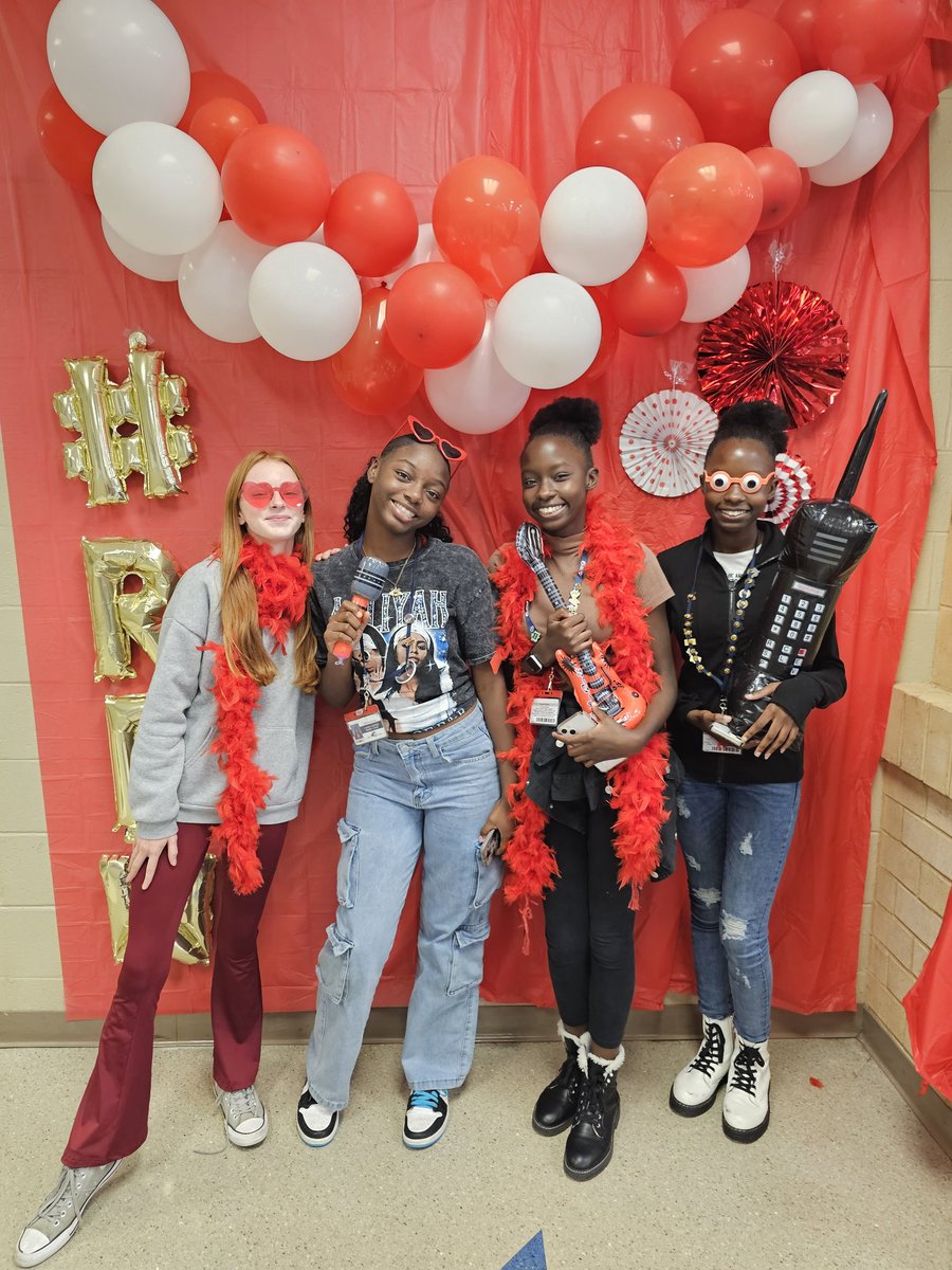 whit_farrell's tweet photo. Day 1 of #RedRibbonWeek at CSMS! ❤️🎈 kicking things off with a fun photo booth during lunches today! 📸🥸🎸 @CSMS_Huskies https://t.co/od4fSmpvH2