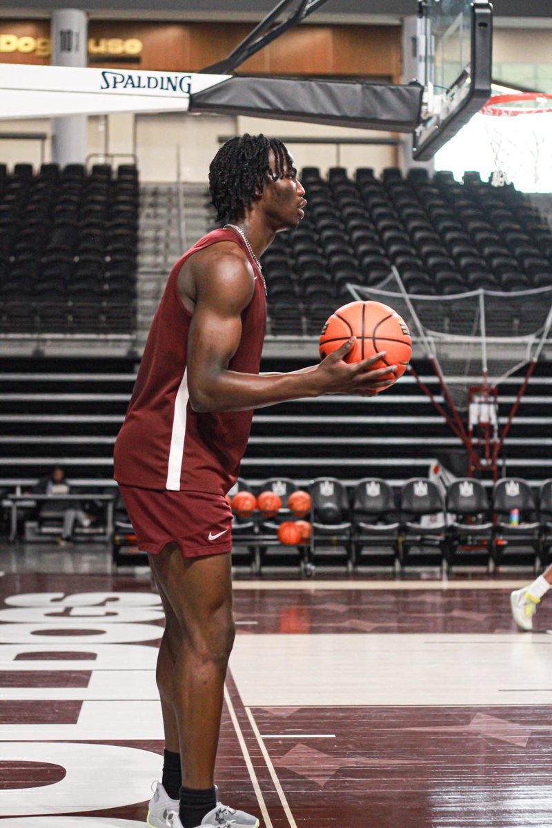 Ademo1aOladipo's tweet image. In the Lab 🧪🐶🏀