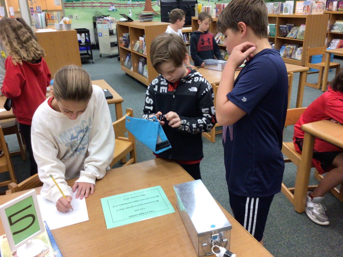 MrsPageTurner's tweet photo. No Monday MEH ๐ซค here โคต๏ธ
Brains on ๐ฅ ready for a breakout ๐
Love โค๏ธ seeing the focus ๐ง and engagement ๐ค
#UCPSLibraryLife @NewTownESNC https://t.co/3tBZ30vHm8