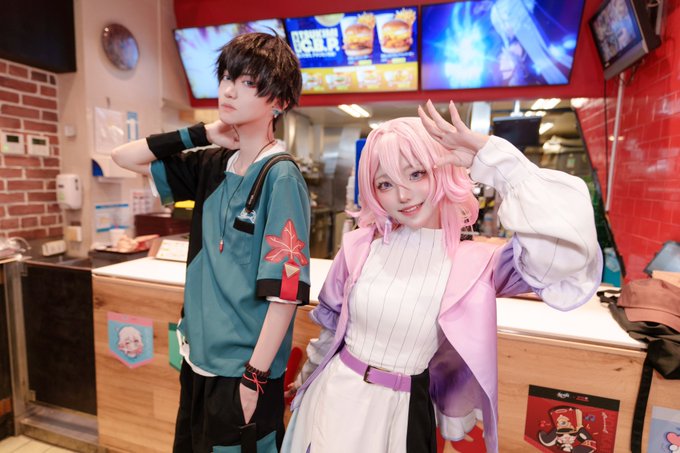 Twitterのコスプレ画像31