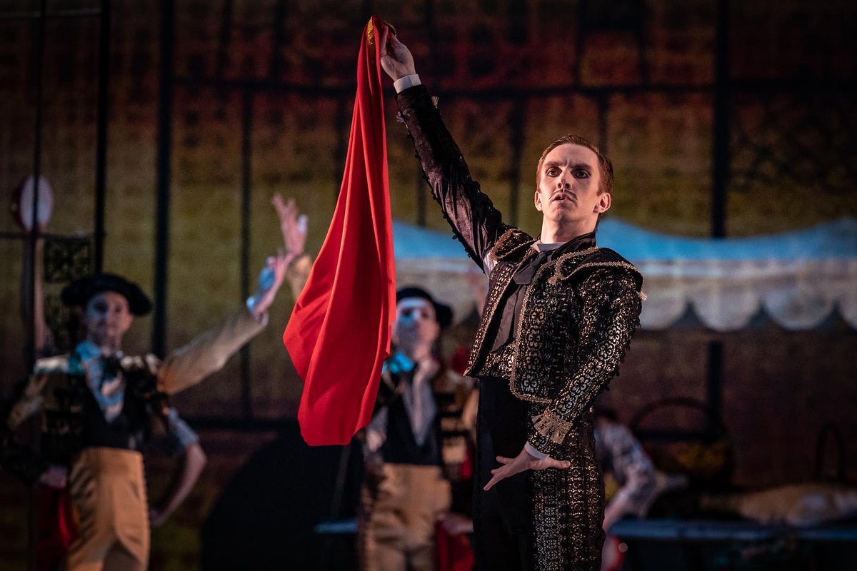 mr_ruri's tweet photo. Had a lot of fun this past weekend revisiting the role of Espada

#ballet #maledancer 

Credit: Krzysztof Mystkowski https://t.co/HwS1zq39MV