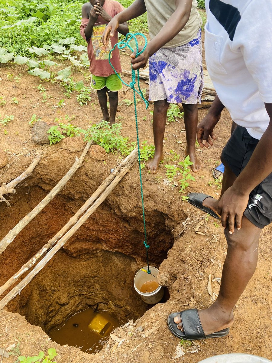 AvfcGhana's tweet photo. It will not cost you anything to retweet. We are not only a fan club but to bring a better world to the less privilege.We cloth and provide basic amenities such as food, water.When we can't do it ourselves we post it here for the world to see. If there will be any good Samaritan https://t.co/IuVNJjPKpm