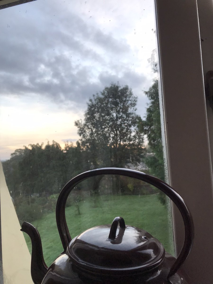 kettlehawkband's tweet image. Looks to be a fine start to the day #viewfrom kettle’swindow