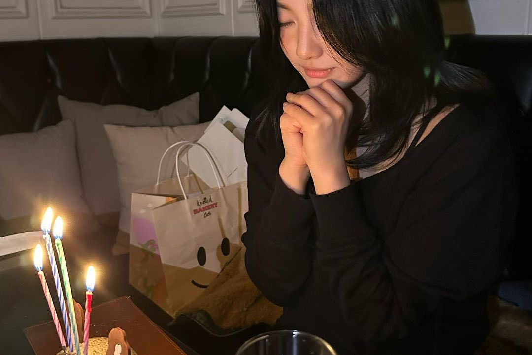 goIdmolly's tweet photo. Title: Winter’s Celebration of Ningning’s Birthday! https://t.co/JHcGuIhAkN