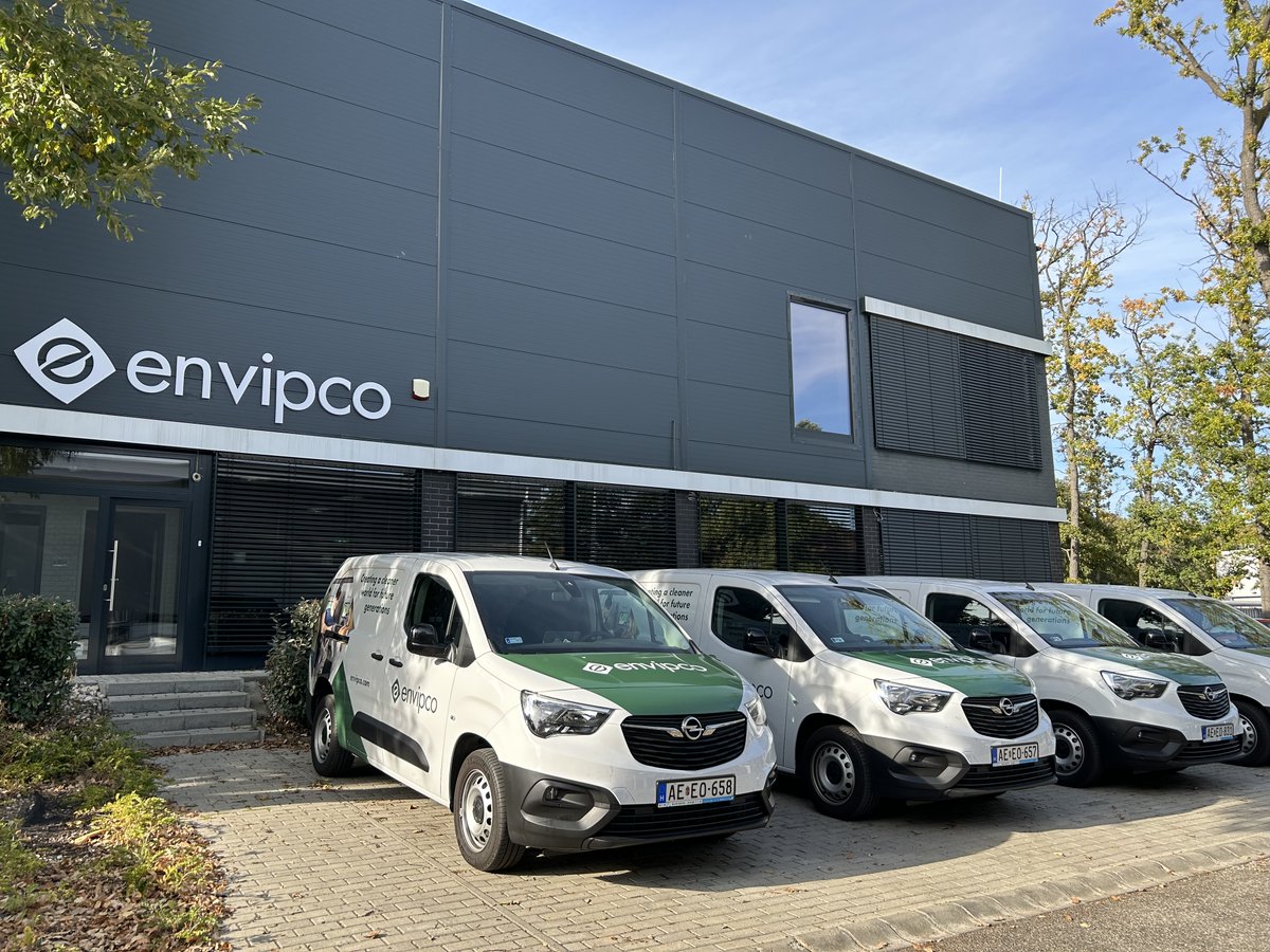 envipco's tweet image. 🔄 Envipco is building out the local team in Hungary.
Read more: envipco.com/blog/envipco-l…
#ReverseVendingMachine #Envipco #RecyclingRevolution #CleanerFuture #DepositReturnScheme #CircularEconomy #HungaryDRS #Hungary
