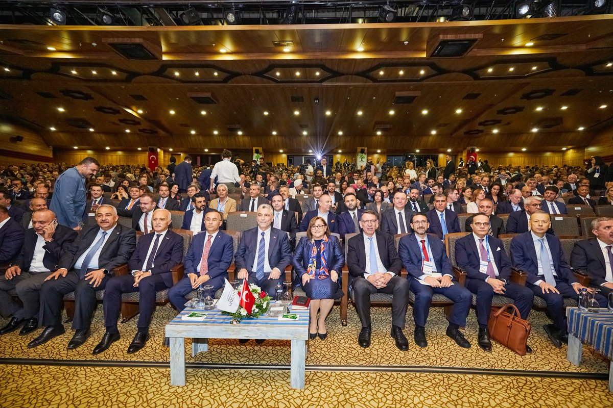HorasisOrg's tweet photo. Co-hosted by the City of Gaziantep, the theme of Horasis Global Meeting is Innovation, Sustainability & Reconstruction. Leaders at the meeting gather for an unparalleled experience advancing solutions to the critical challenges facing corporations and societies today #Horasis2023 https://t.co/s2NcbQv01d