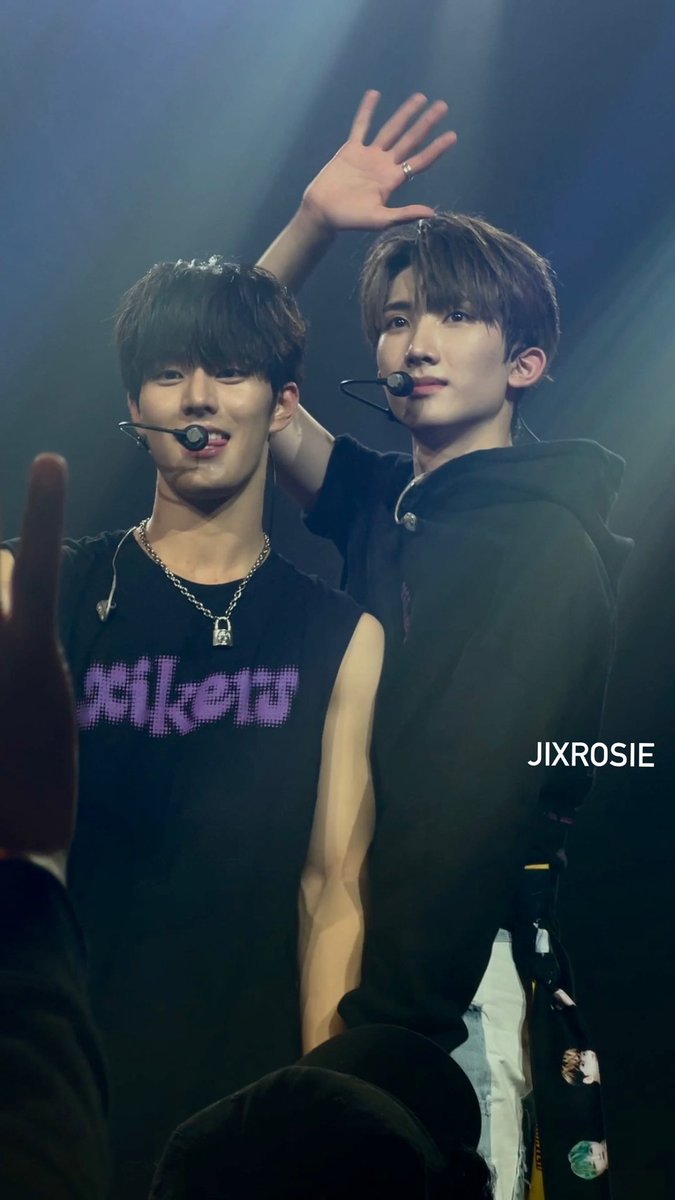 jixrosie's tweet photo. and SCENE #xikers #싸이커스
#XIKERSinNYC #XIKERS_WORLDTOUR_FIRST_ENCOUNTER 
#FIRST_ENCOUNTER_IN_NYC @xikers_official https://t.co/KurV7DxD1V