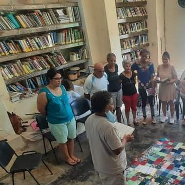 MarieWriter1963's tweet image. There is no greater happiness for a writer than seeing so many books available to future readers 📖🖋️📚
This used to be my library, I'm so happy to see them in the reopening of Sophia Library 💛
#publiclibrary #library #communityproject #books #writerslife #bookshelf #readers ❤️