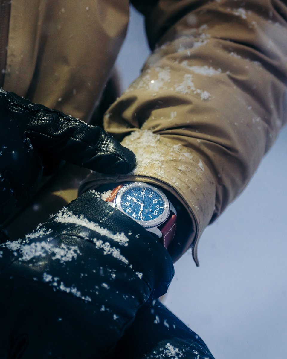 hamiltonwatch's tweet image. Get ready to tackle new terrains with the Khaki Field Expedition line, adventure-ready timepieces that'll guide you to your destination, no matter what the weather: ms.spr.ly/60169xbsn

#hamiltonwatch #stepoutside #expedition #new #adventureawaits