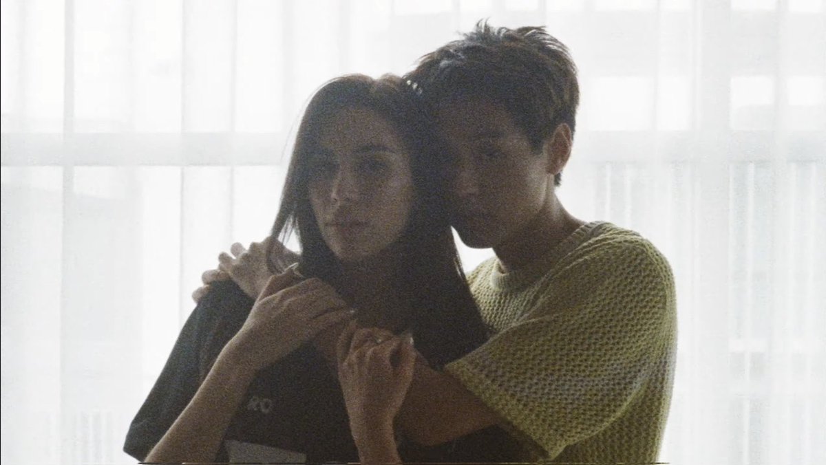 จริตแบบถ้าเทอเอว 25 ฉันจะเอว 24