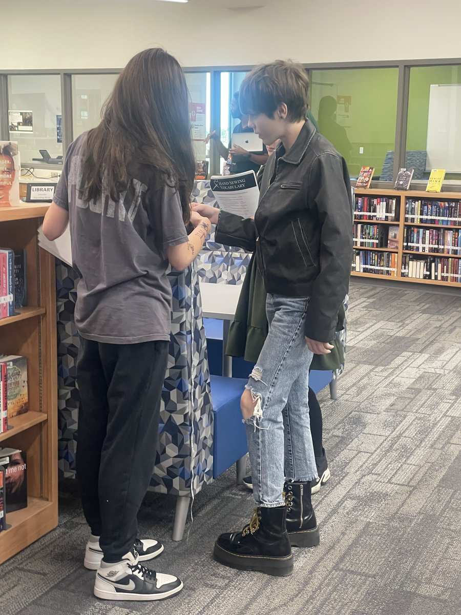 lsbhigh's tweet photo. Intro to design class practicing our measuring skills #lsbdesign #sayyestofcs #clawsout https://t.co/gtCQKixONa