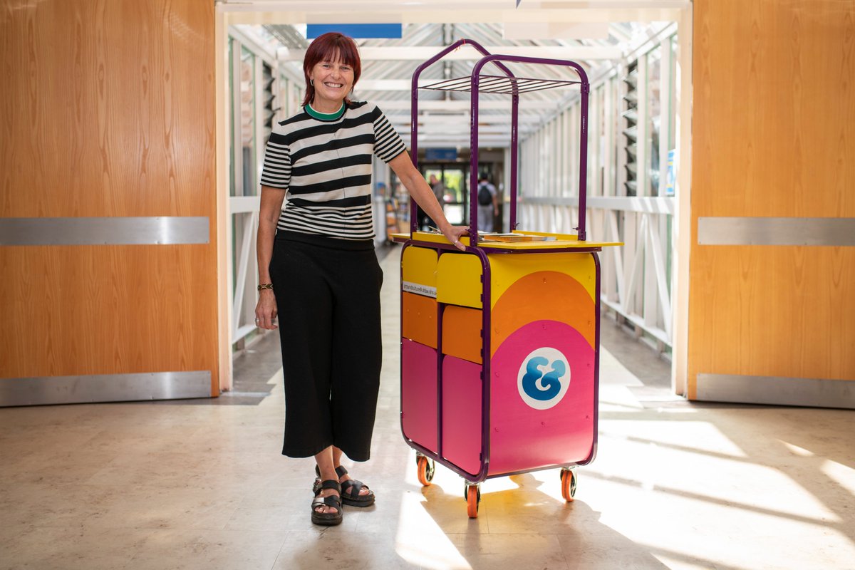 UHBW Arts & Culture (@artsuhbw) on Twitter photo Introducing Jo Sinclair - our new <a href="/uhbwNHS/">University Hospitals Bristol and Weston NHS FT</a> Visual Artist in Residence! Jo will focus on using creative activities to promote the health and wellbeing of patients and enhance their hospital experience🎨
Thank you <a href="/bwhospcharity/">Bristol & Weston Hospitals Charity</a> for their kind funding⭐
#hospitalarts #artsinhealth Introducing Jo Sinclair - our new <a href="/uhbwNHS/">University Hospitals Bristol and Weston NHS FT</a> Visual Artist in Residence! Jo will focus on using creative activities to promote the health and wellbeing of patients and enhance their hospital experience🎨
Thank you <a href="/bwhospcharity/">Bristol & Weston Hospitals Charity</a> for their kind funding⭐
#hospitalarts #artsinhealth