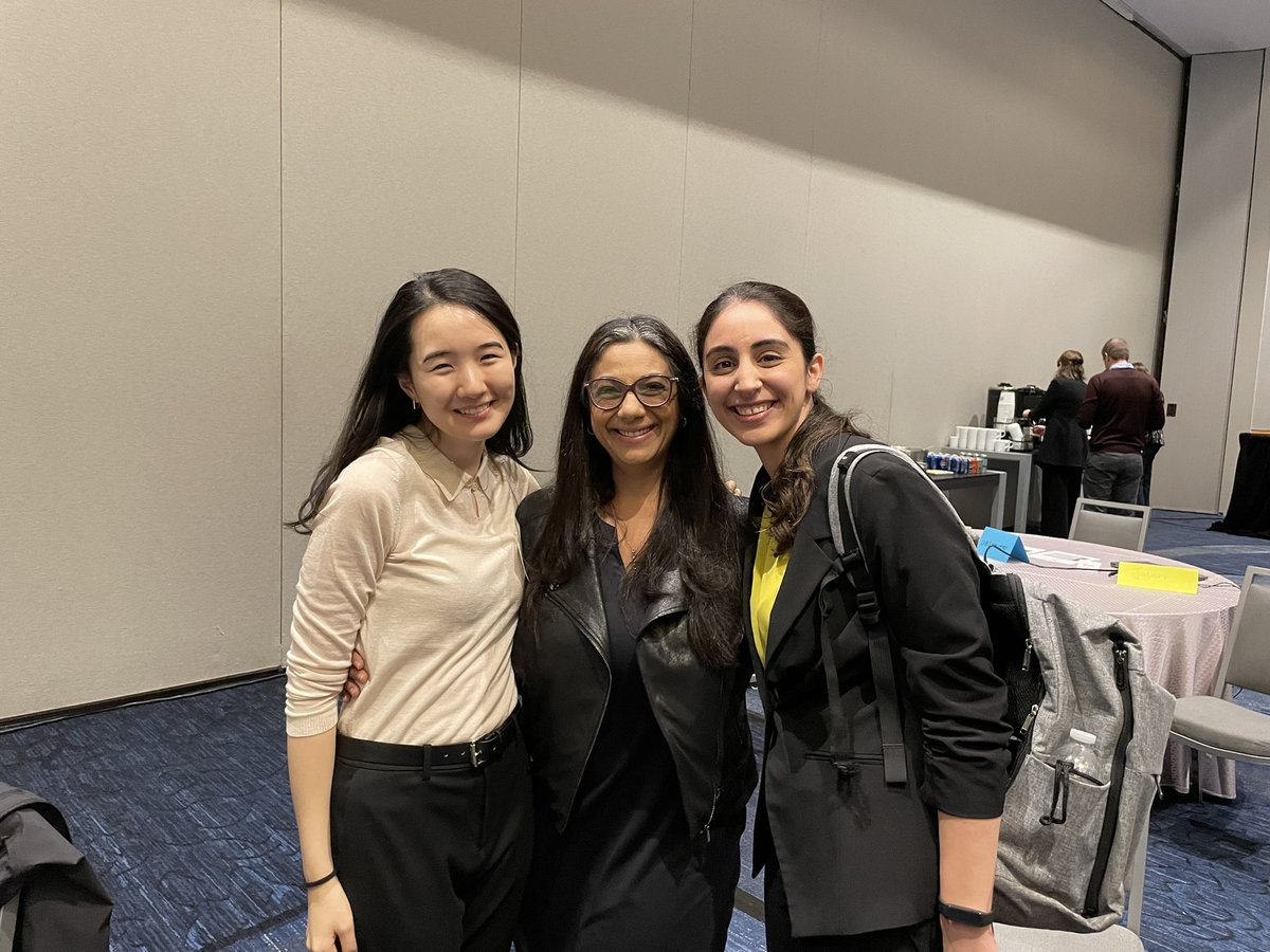 ZoeGaroufalia tweet media