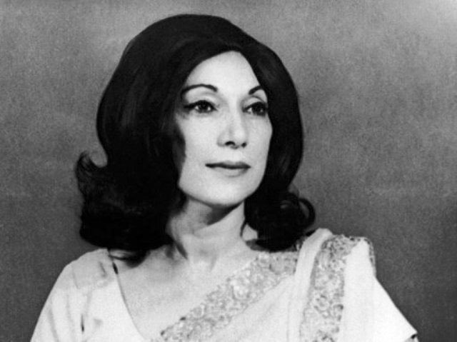 No one can match her beauty, grace , courage , loyalty & Sacrifices

She is one and only Begum Nusrat Bhutto who gave another birth to #PPP after the killing of Shaheed #ZulfikarAliBhutto
#SalamBegumNusratBhutto 
@BBhuttoZardari 
@AseefaBZ