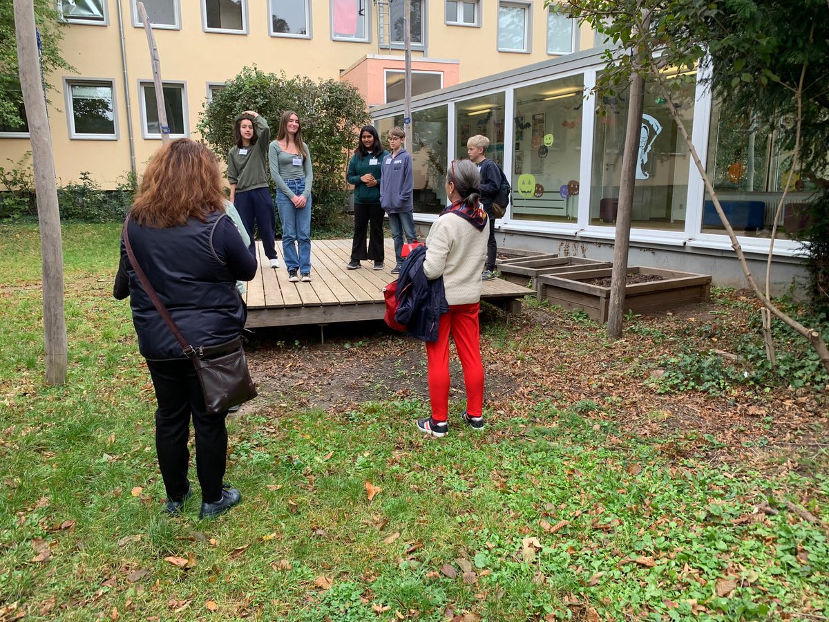 IBatHPC's tweet image. We were happy to welcome passengers travelling with @UniworldCruises at our school. School Ambassadors of different grade levels gave them a tour of our school and explained what it is like to be a student of HPC  International School.
#IBatHPC #BelongEngageGrow #Heidelberg