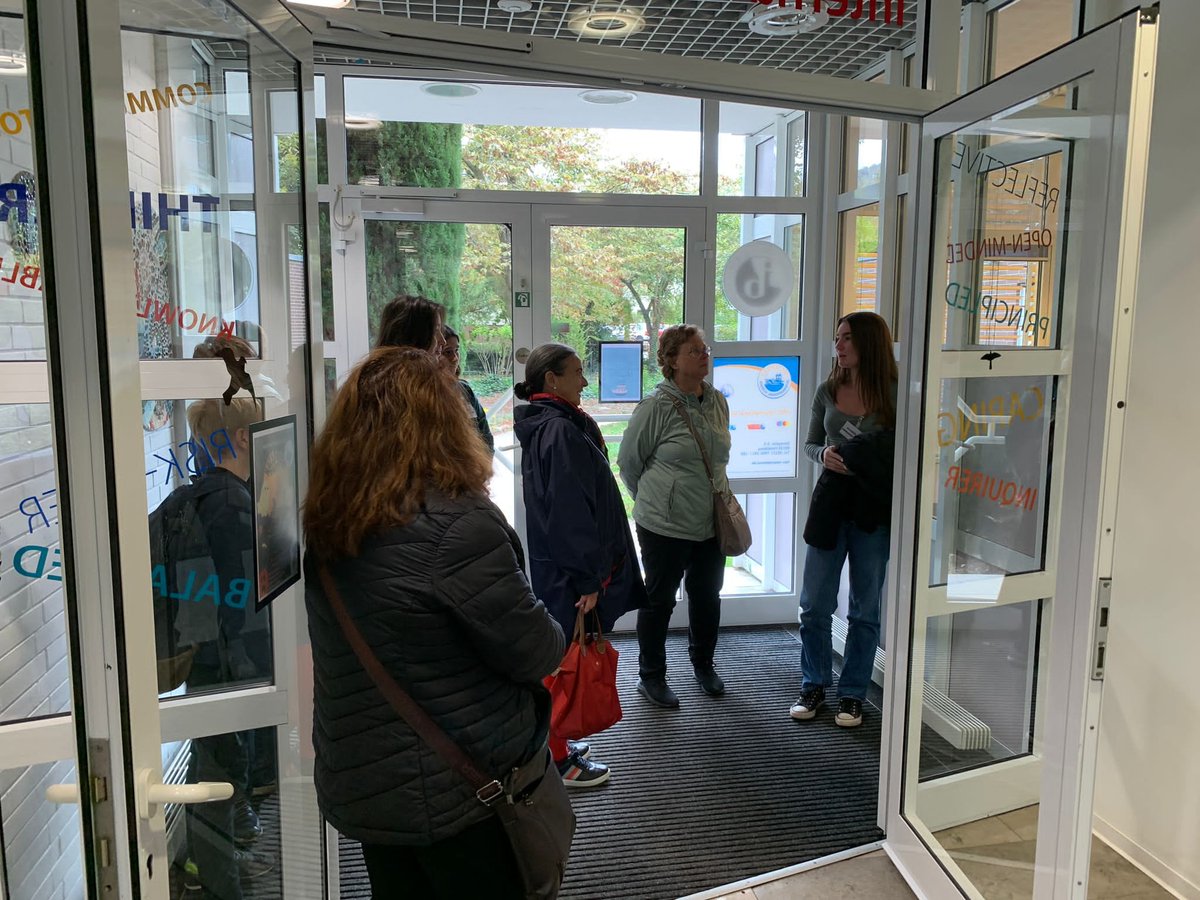 IBatHPC's tweet image. We were happy to welcome passengers travelling with @UniworldCruises at our school. School Ambassadors of different grade levels gave them a tour of our school and explained what it is like to be a student of HPC  International School.
#IBatHPC #BelongEngageGrow #Heidelberg