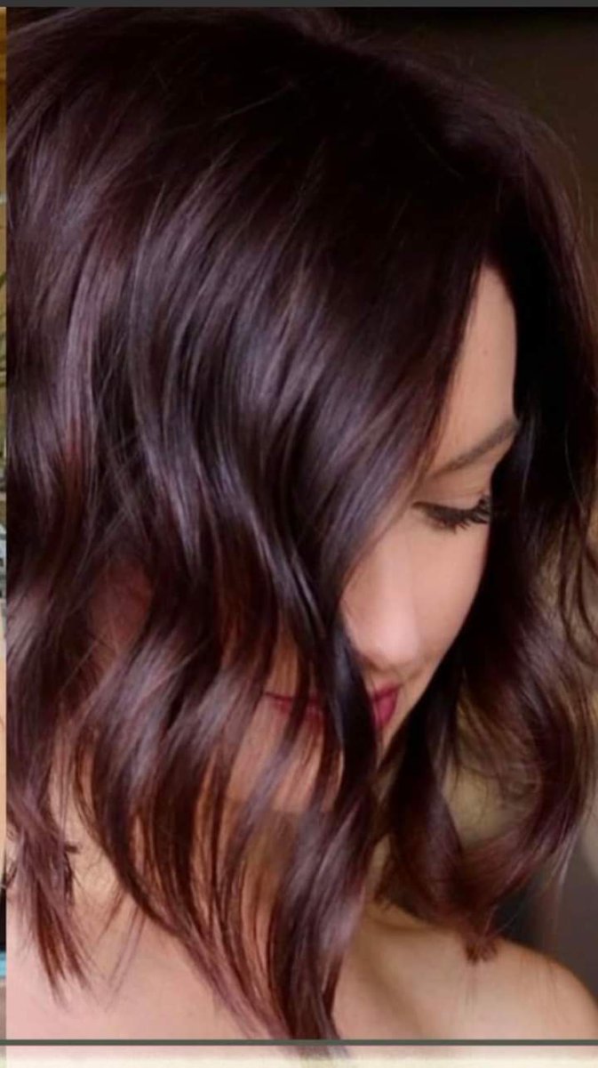 “Quando siamo capaci di amare noi stessi, stiamo già proteggendo e nutrendo la società. Quando siamo capaci di sorridere, quando siamo in pace, in quel momento c’è un cambiamento nel mondo.”
Thich Nhat Hanh