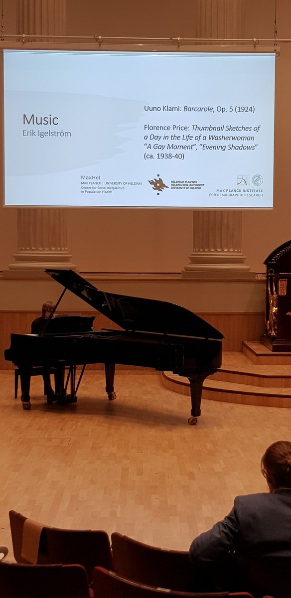 AlastairLeyland's tweet photo. The multi-talented @igelstorm entertains a crowd focused on health inequalities at the #MaxHel opening @SPHSU_ineq https://t.co/tOEmXxzj5F