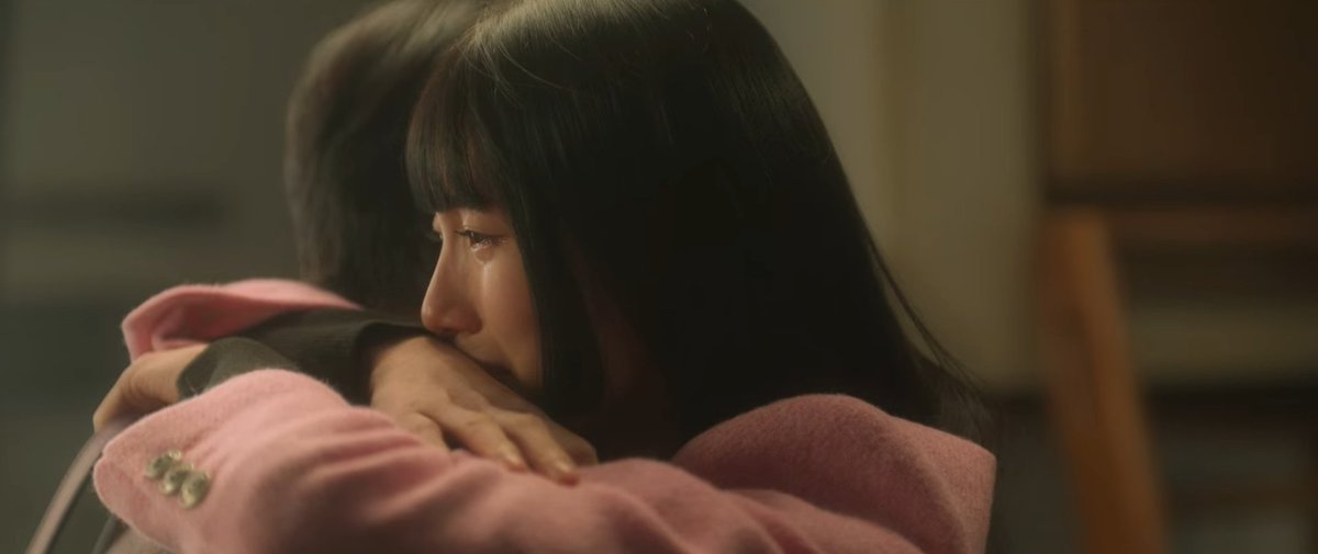 #Doona is just so real; at some point we just feel lonely in life, wanted to be understood, to be able to speak our mind and be vulnerable, not repeating the same mistake of losing the people we cherish nor losing ourselves, we're all just human #이두나