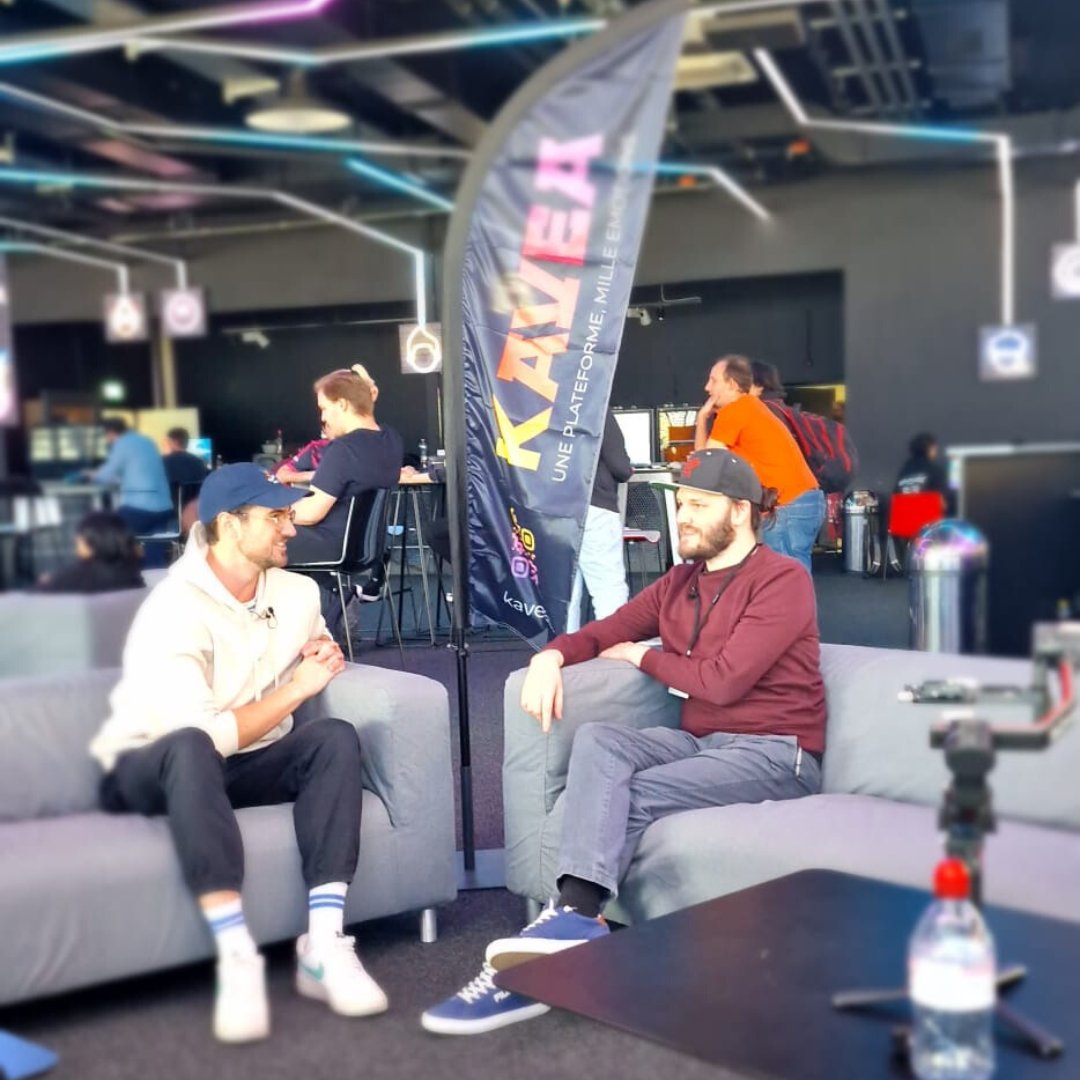 Samedi, on était à Exploria Smash #14🔥 L'occasion pour nous de rencontrer plein de profils variés dans la milieu du gaming. Stay tuned pour voir les interviews qu'on a pu faire avec <a href="/Deox6_SSB/">eLS | 𝕯𝖊𝖔𝖝𝟔🌛</a> <a href="/FunKaStarcraft/">FunKa</a> <a href="/Kokaneofficial/">Kokane</a> <a href="/Slayz_ing/">Slayz</a> <a href="/Smuffgg/">Smuff 🇨🇭</a> 
Merci à <a href="/EXPLORiAgg/">EXPLORiA</a> !