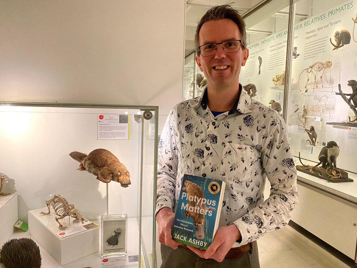 📢Many congratulations 😀 to our Assistant Director @JackDAshby, who has been awarded the prestigious ZSL Clarivate Award for the outstanding quality & clear communication style of his book #PlatypusMatters. ⭐📚 ⭐@OfficialZSL @CamUnivMuseums
ow.ly/UH9h50PZAYA