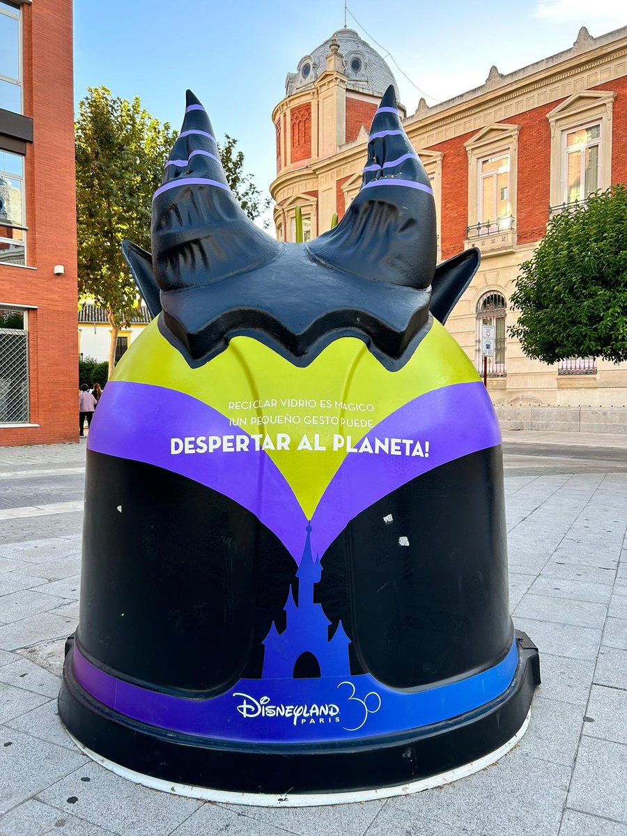 javiergrimaldos's tweet photo. @ecovidrio Si fuesen como este lo compraba, pero vamos una papelera del revés… https://t.co/uq0uYsUh0Z