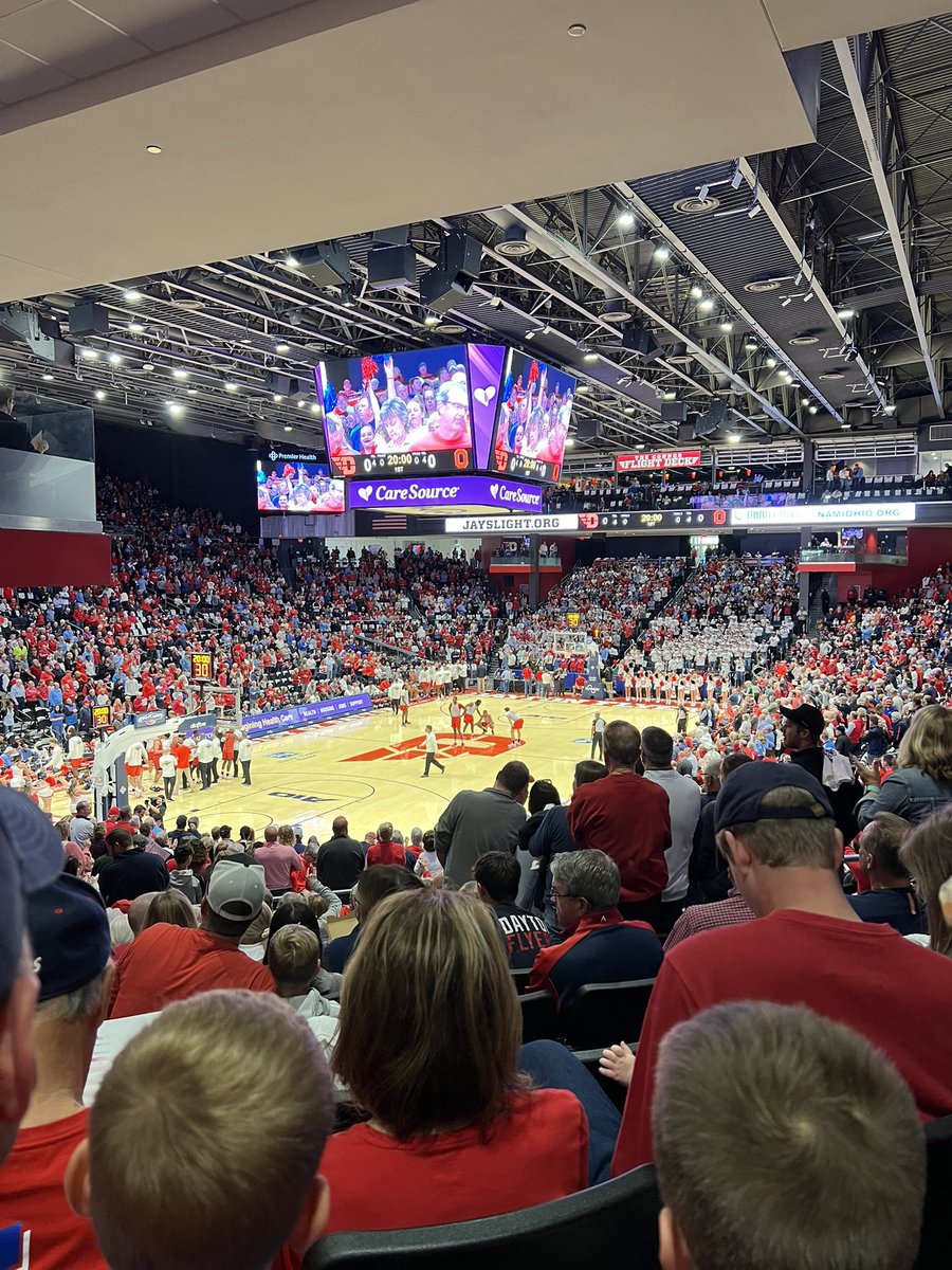 Dayton basketball is back ✈️ #goflyers