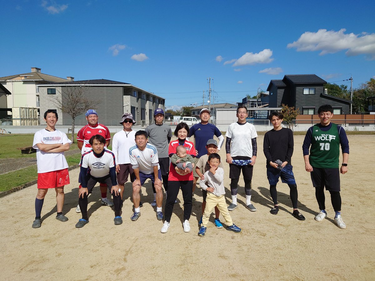hikoneRK's tweet photo. レッドナイツ、フラッグフットボール楽しんでます!
昨日はｸﾞﾘｰﾝﾎｰﾈｯﾂさん、ﾜｲﾙﾄﾞｳﾙﾌさんと合同練習🏈

あと、新ユニフォームできました😃

✩新メンバーは老若男女問わずいつでも募集中！滋賀でフラッグしたい方、お待ちしてます！

＃フラッグフットボール
＃アメフト
＃滋賀県 https://t.co/8sp9QgIDHV