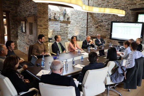 LaraMendezLopez's tweet photo. Tamén quero agradecer a súa aposta pola creación de emprego de calidade noutras empresas de Lugo apoiando o noso fondo de capital #LugoTransforma onde Norvento é socio e participa activamente. https://t.co/HevMdpcIRm