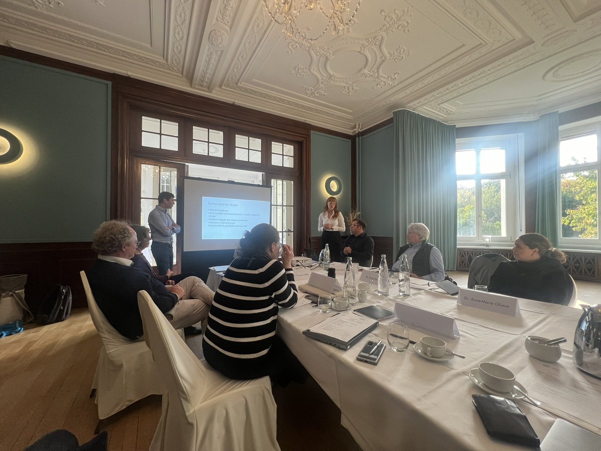 Klaus Metzeler 🇺🇦 (@klausmetzelermd) on Twitter photo Great project ideas and excellent discussions at the “Clinical Trialists of Tomorrow” workshop of <a href="/UKL_Leipzig/">Universitätsklinikum Leipzig</a>, organized by <a href="/RoWachter/">Rolf Wachter</a> and the team of ZKS Leipzig. Glad to see the next generation of researchers and to be able to contribute. Great project ideas and excellent discussions at the “Clinical Trialists of Tomorrow” workshop of <a href="/UKL_Leipzig/">Universitätsklinikum Leipzig</a>, organized by <a href="/RoWachter/">Rolf Wachter</a> and the team of ZKS Leipzig. Glad to see the next generation of researchers and to be able to contribute.