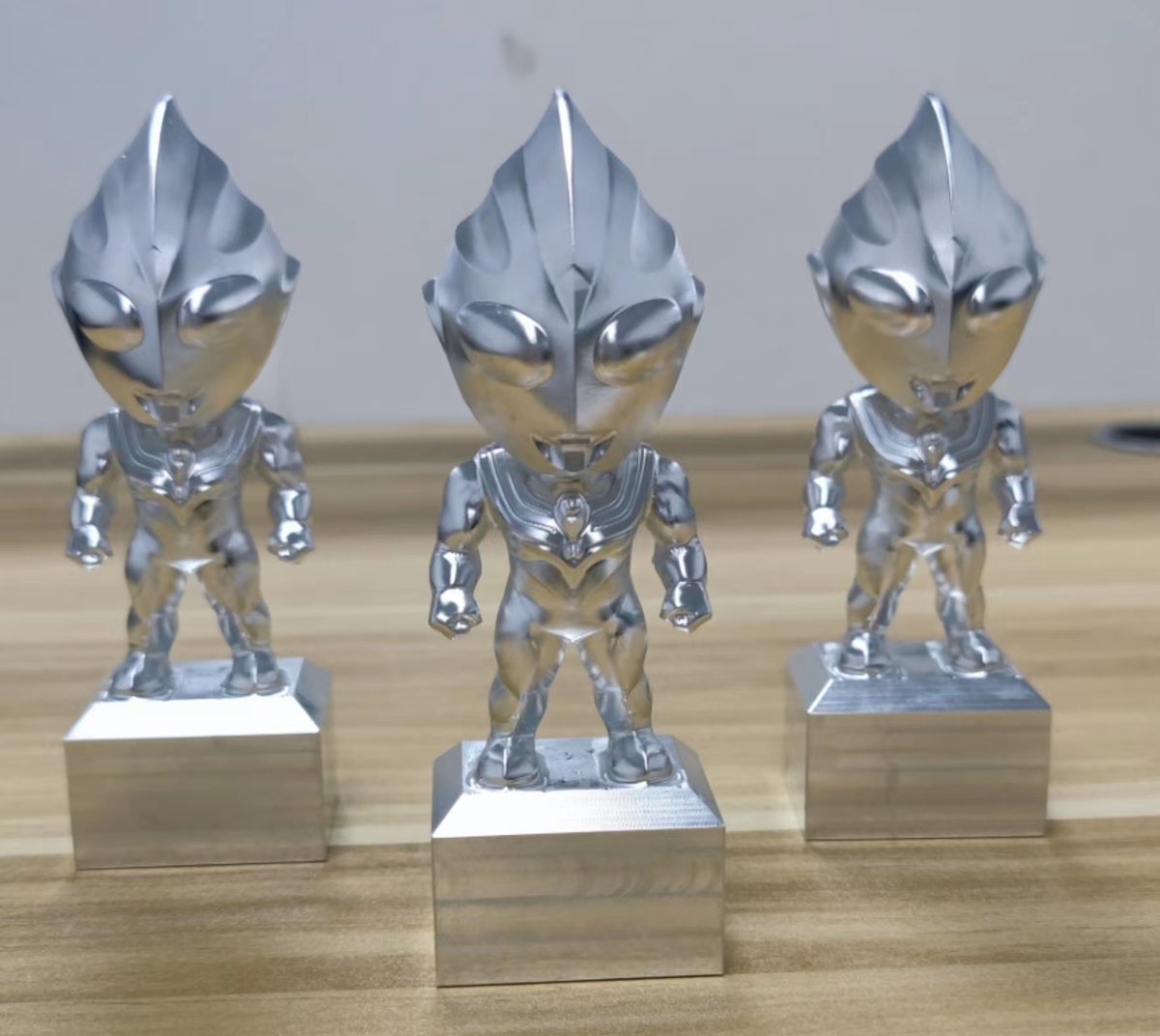 Customization of handicrafts is also one of the projects we are interested in. Our company has advanced production equipment and technology to produce all types of parts, including mechanical, electronic, automotive ,building hardware and so on .Email :baison@baisoncnc.com .