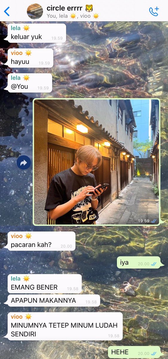 neamemoir's tweet photo. — you 

lee haechan few tweets au ©hylemonsquash https://t.co/Cd39yIPOHf