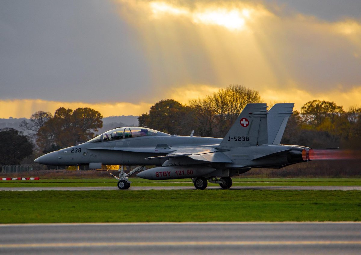 90 Signals Unit tweet media