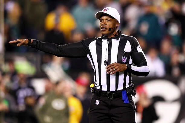 J_Dorsey3's tweet photo. @PatMcAfeeShow #PMSIDontWantToOverreactBUT..
Here is the Browns MVP Shawn Smith these shitball refs need evaluated
FIGURE IT AHT GOODELL
Colts D was good, TD for JT. Scored 38 against one of the best D’s in the league. Minshew Mania runnin wild. We had CLE in the bag. Colts SB bound https://t.co/y9gHB8J3Gs