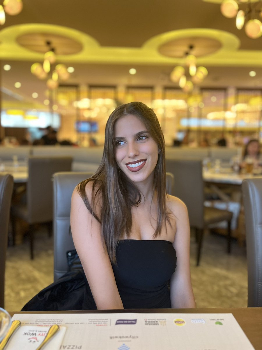 Visão de um date comigo com fundo igual à <a href="/vantvcs/">vanessa</a>