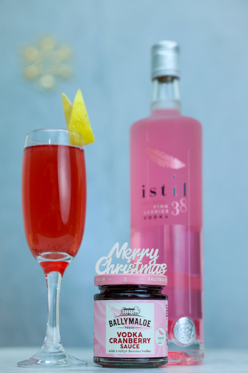 CorkBilly's tweet photo. Ballymaloe Foods adds a grown-up twist to delicious cranberry sauce! i-Stil 38 Premium Irish Vodka in a limited-edition for Christmas @BallymaloeFoods #istilIrishVodka @IrishBeverages #supportlocal  https://t.co/kXaM0CNhym https://t.co/JmDRTdNSZn