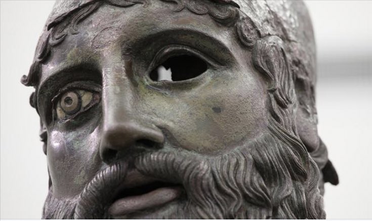 DBking85's tweet photo. Suggestione..l’occhio di una statua ritrovato nei fondali di Riace. Il reperto ora è al vaglio della soprintendenza. Potrebbe essere il bulbo oculare dei Bronzi di Riace, in particolare del bronzo B?
A realizzare il rinvenimento è stato un sub a 60 metri dal punto in cui furono scoperte le statue. 

#DBArte #BaroArte #arte #art #cultura #meravigliaitalia