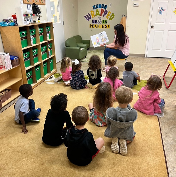 southernlinc's tweet photo. Charlene Ruple, our Georgia Sales Coordinator, recently participated with @GeorgiaPower employees in celebration of Georgia Pre-K Week. She read stories to classes at Big Blue Marble Academy and two Reflections Learning Academy locations. https://t.co/UPINhKw4d8