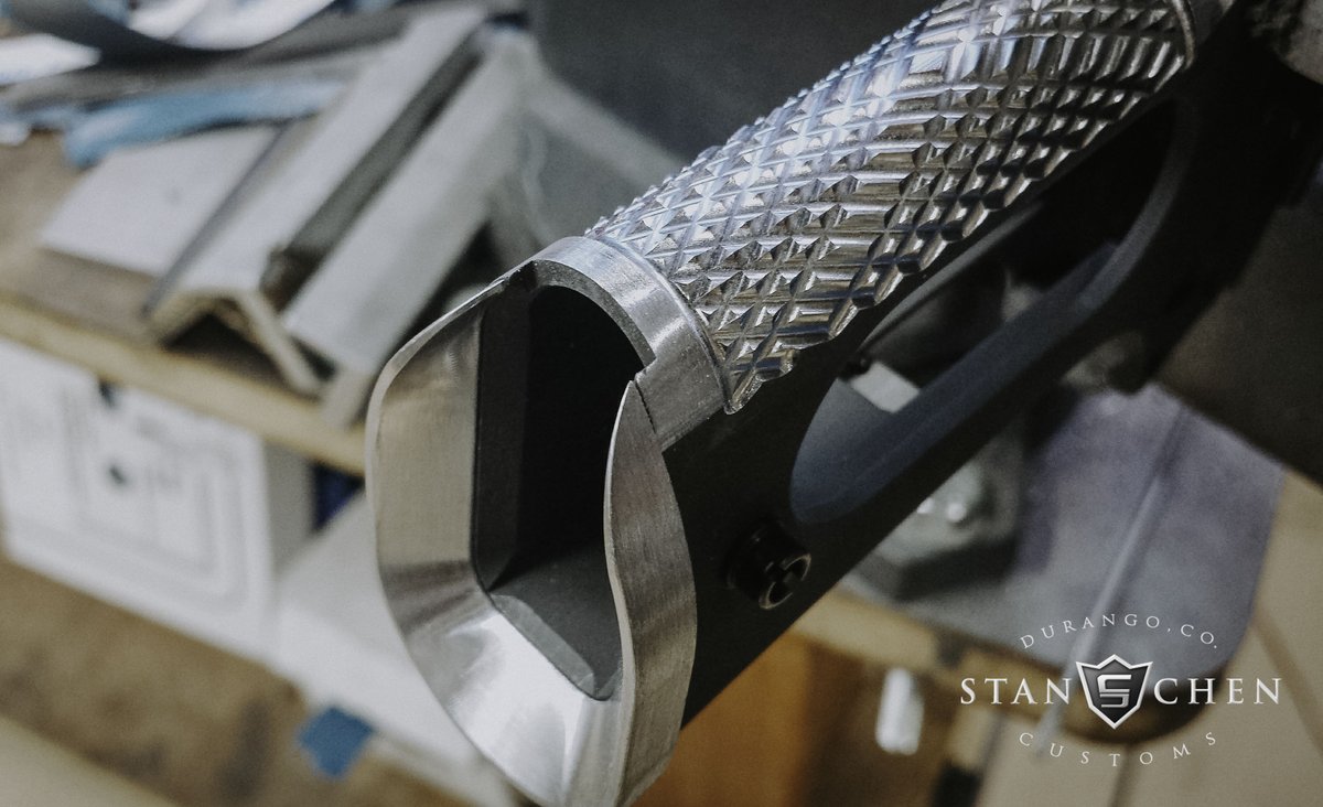 chencustom's tweet photo. Happy #MagwellMonday!

Pictured here is a Chen SI "Shooter Installed" Magwell being installed on a 1911 frame with Pro-Trac checkering. Stan blends all magwells to the frame for that seamless look.

#SIMagwell #ShooterInstalled #Magwell #dropin #chencustom #HighestQuality #cncmac https://t.co/mUCDJQ9OIU