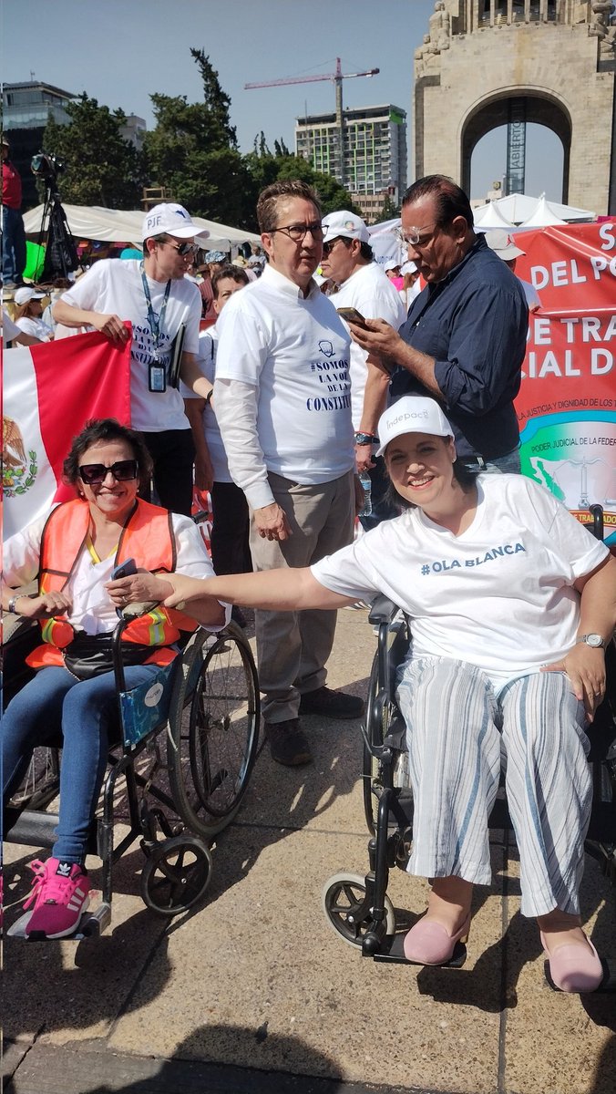 AhiAlemoran's tweet photo. 📣 ¡54 ciudades en una sola voz!
¿Dónde te manifestaste tú ayer domingo? ¡Comparte tus fotos y videos!
#OlaBlanca
#TodosSomosPJF 
#ChalecosMx
CDMX 👇 https://t.co/KEYs7OblyK