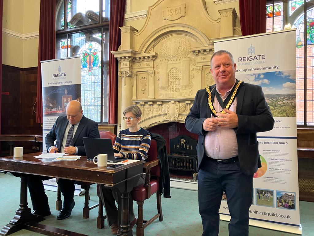 RBBCMayor's tweet image. Great to be invited to the @ReigateGuild meeting, presenting Spencer Cooper with his well deserved volunteer award and then listening to what’s happening in Reigate
#Wokingforthecommunity
#gettinginvolved